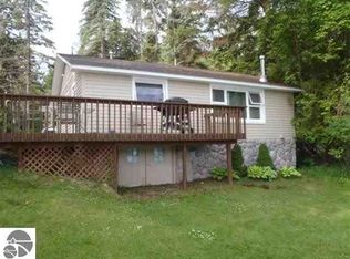 7141 Crystal Springs Rd, Bellaire, MI 49615