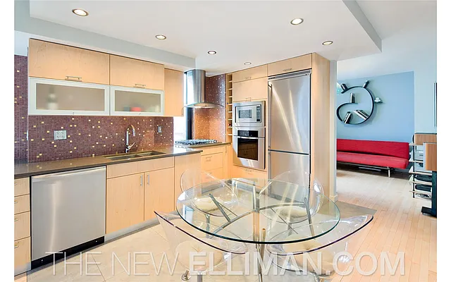Rented by Douglas Elliman | media 17