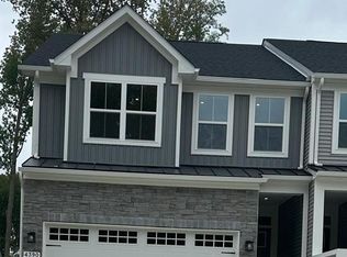 4390 Reusch Cir, New Castle, DE 19720