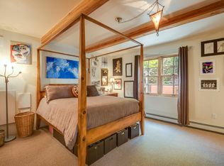 1270 Este Ln, Santa Fe, NM 87501