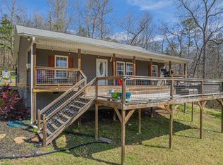 306 Cole Lake Dr, Toccoa, GA 30577