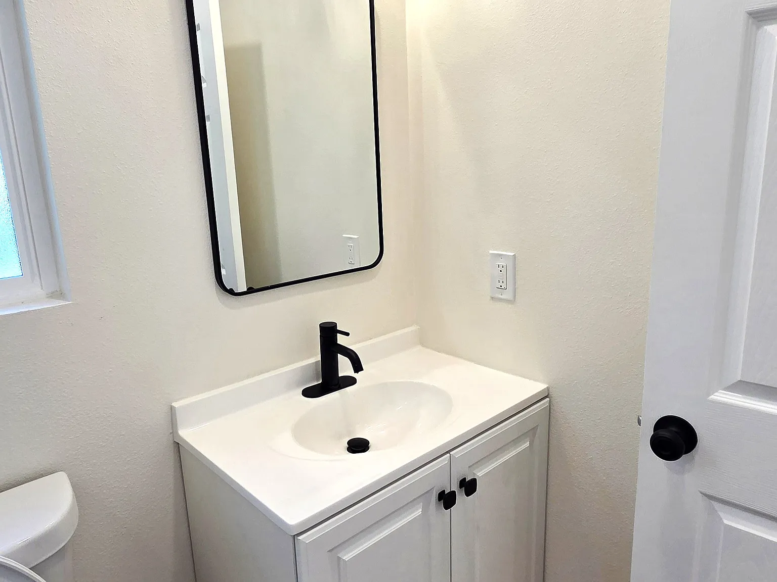 Studio, 315 sqft, $1,990 — Photo 3