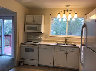 3223 Yvette Ct, Florissant, MO 63031
