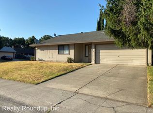 8364 Arroyo Vista Dr, Sacramento, CA 95823