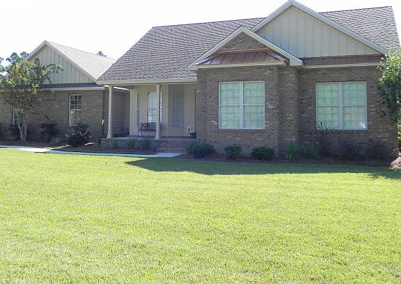 2nd image of 373 Belmont Cir