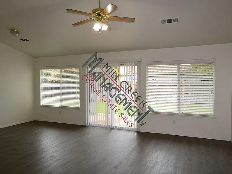 5404 W Dorothea Ave — Photo 2