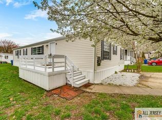 14 Dickens Rd, North Brunswick, NJ 08902