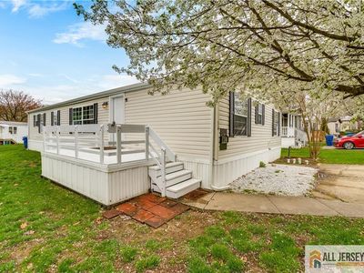 14 Dickens Rd, North Brunswick, NJ, 08902