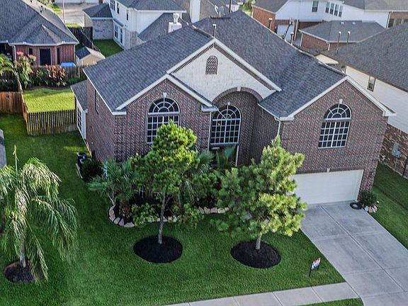 2nd image of 3008 Keswick Dr