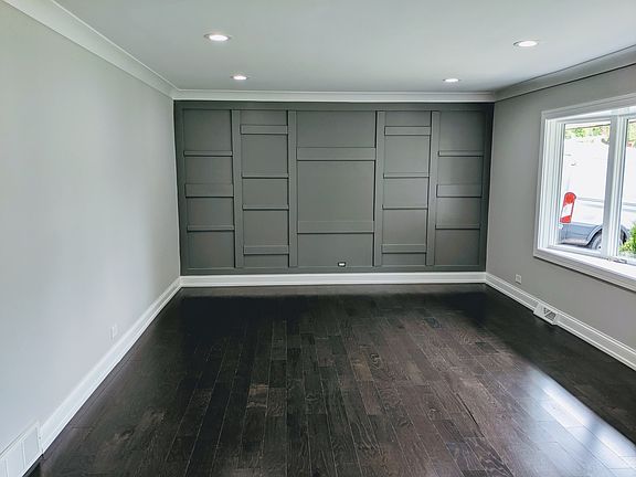 3rd image of 309 Charmille Ln