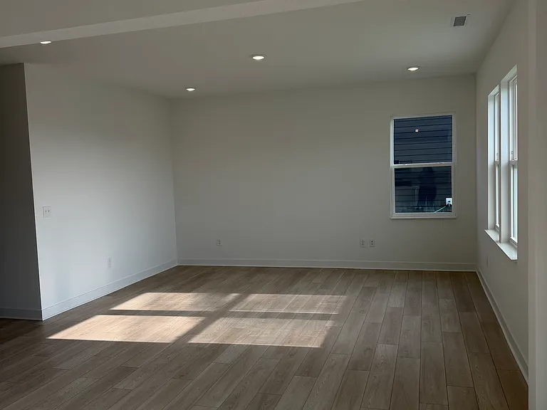 8603 Georgina St — Photo 4