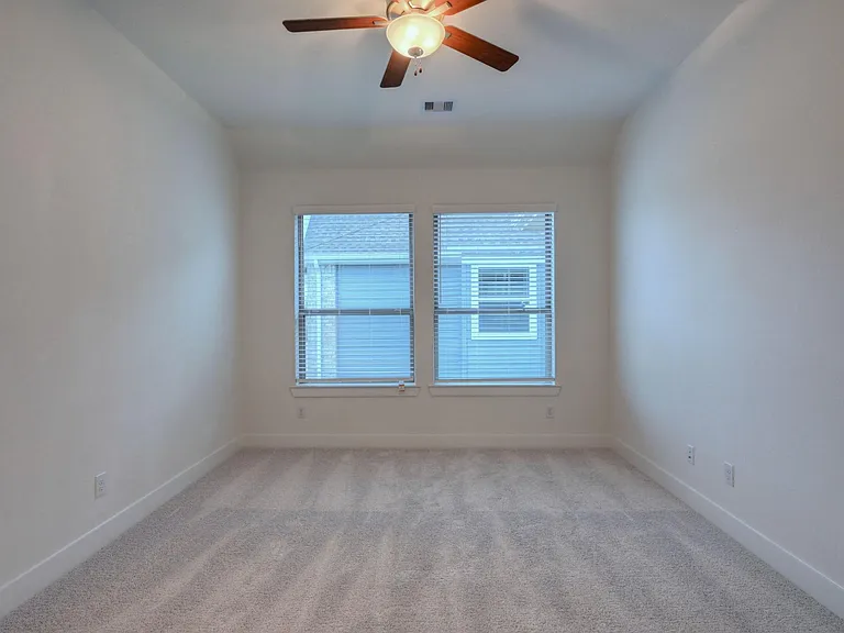 1535 Crystal Stream Dr — Photo 35