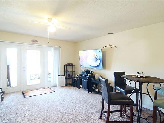 5th image of 3821 Pompano Dr SE