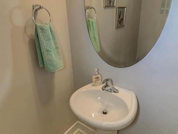 !/2 bath