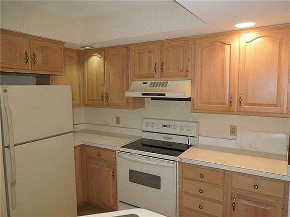 4th image of 3407 Oak Alley Ct APT 204