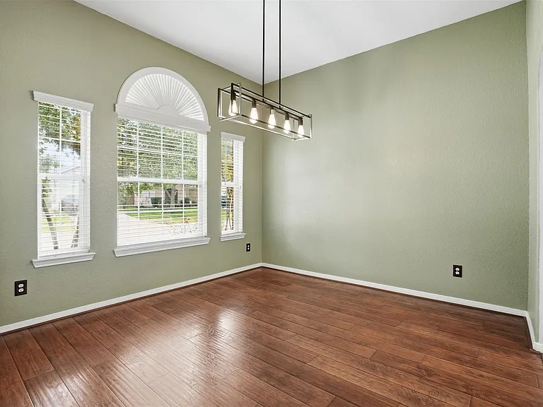326 Wild Bird Dr — Photo 5