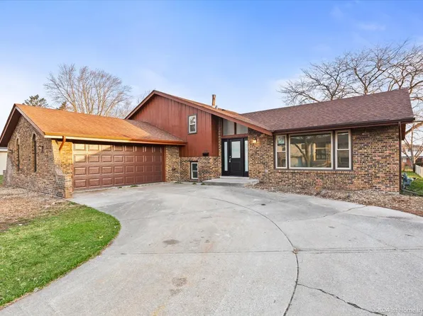 714 E 193rd Pl, Glenwood, IL 60425