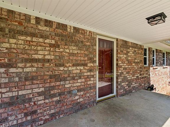 3rd image of 287 Moores Ferry Dr SW
