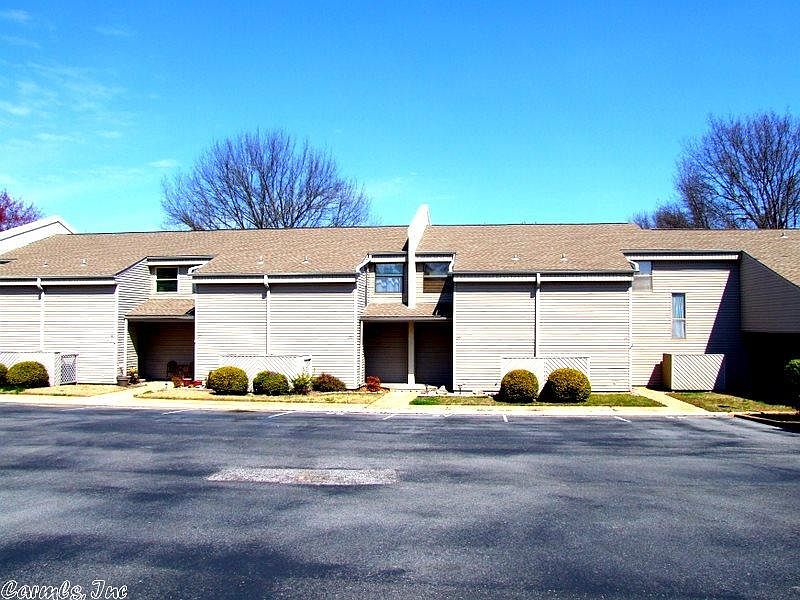 1st image of 135 Hillview Dr APT 36