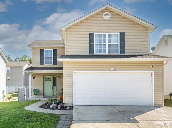 196 Equestrian Dr, Winfield, MO 63389