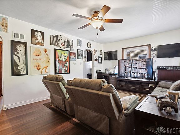 5th image of 4525 N Fairgreen Ave