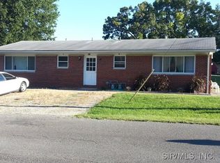 104 Walnut St, Brighton, IL 62012