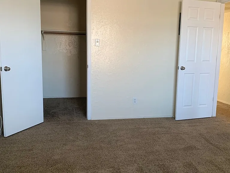 1011 Meadowlark Ct SE — Photo 6
