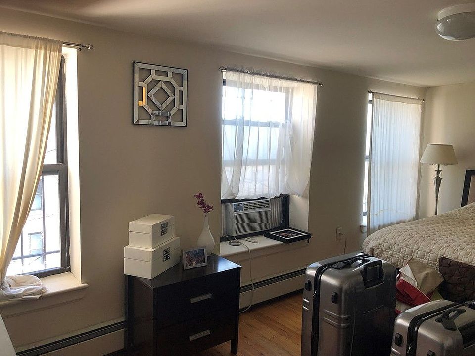 1st image of 13 W 129th St APT 4