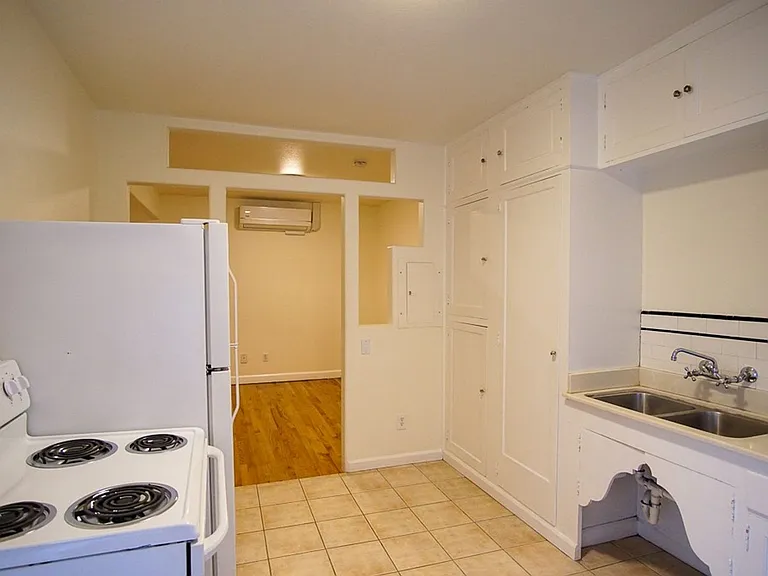 4008 N Mississippi Ave #6 — Photo 6