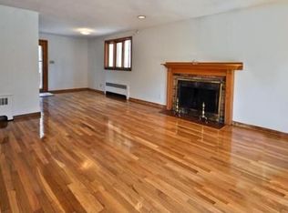 19 Evelyn St, Burlington, MA 01803