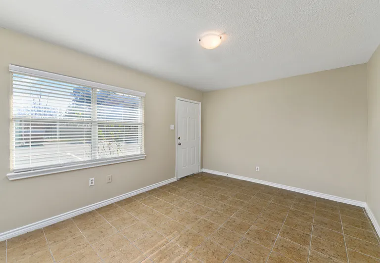 115 Arbor St — Photo 7