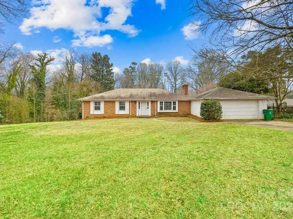 2409 Laurelwood Cir, Charlotte, NC 28214
