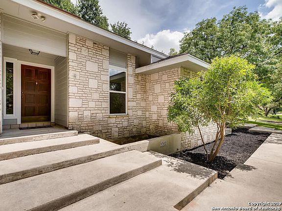 3rd image of 9302 Bluebell Dr