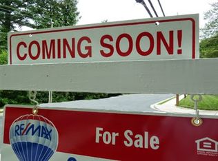 1 Madder Lake Cir, Commack, NY 11725