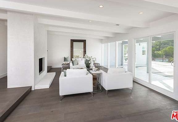 4th image of 4414 Coronet Dr