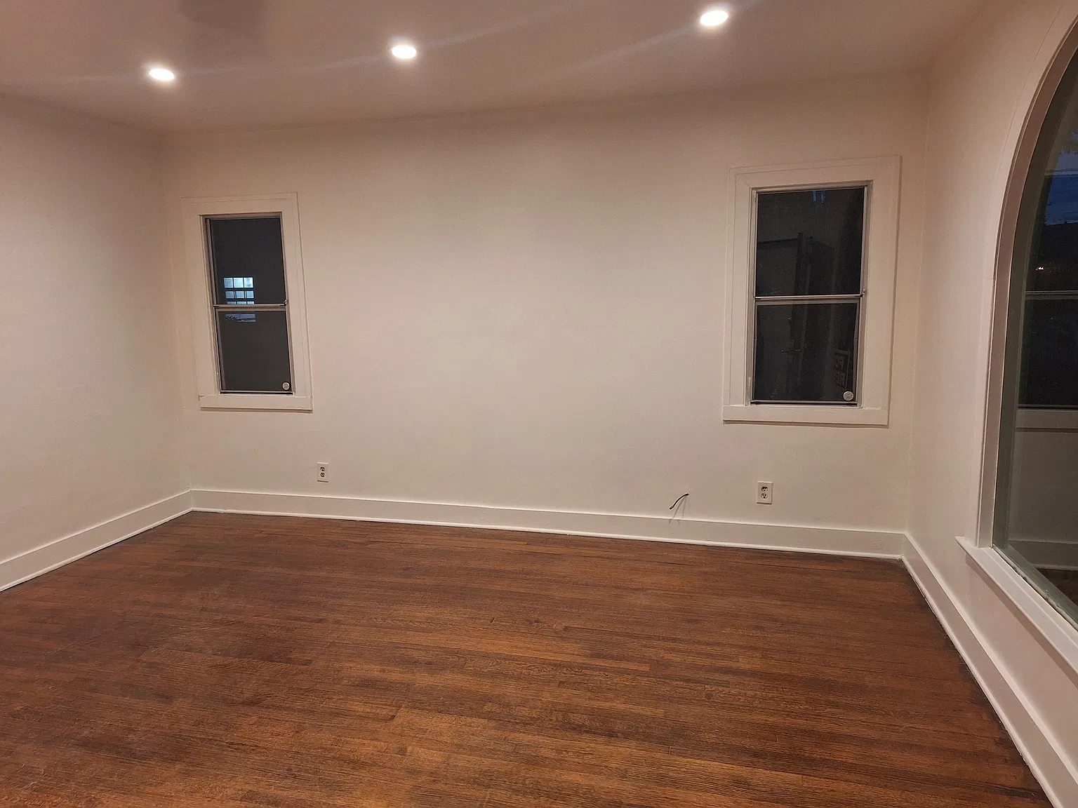 2 bed, 816 sqft, $2,700 — Photo 1
