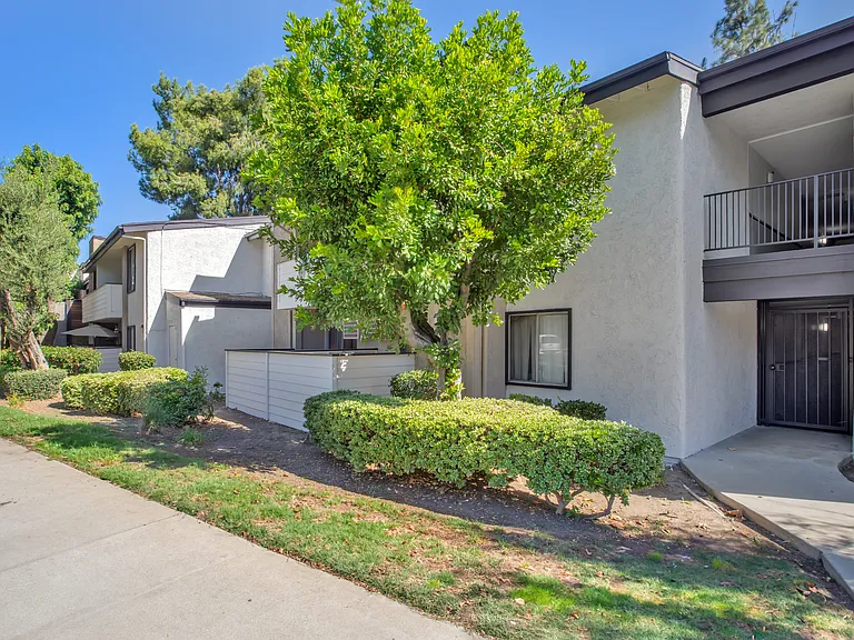 Chatsworth Pointe Apartment Homes — Photo 29