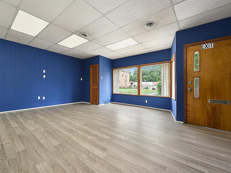 Large Front Picture Windows