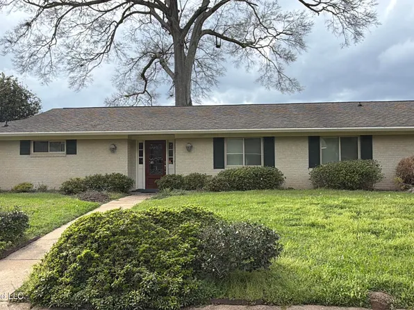 213 Forrest Dr, Natchez, MS 39120