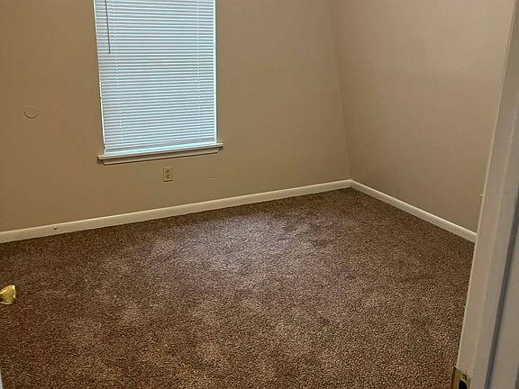 4th image of 219 Beeson Dr #219