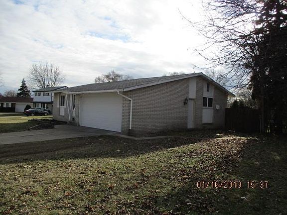 3rd image of 8954 Bristol Ct