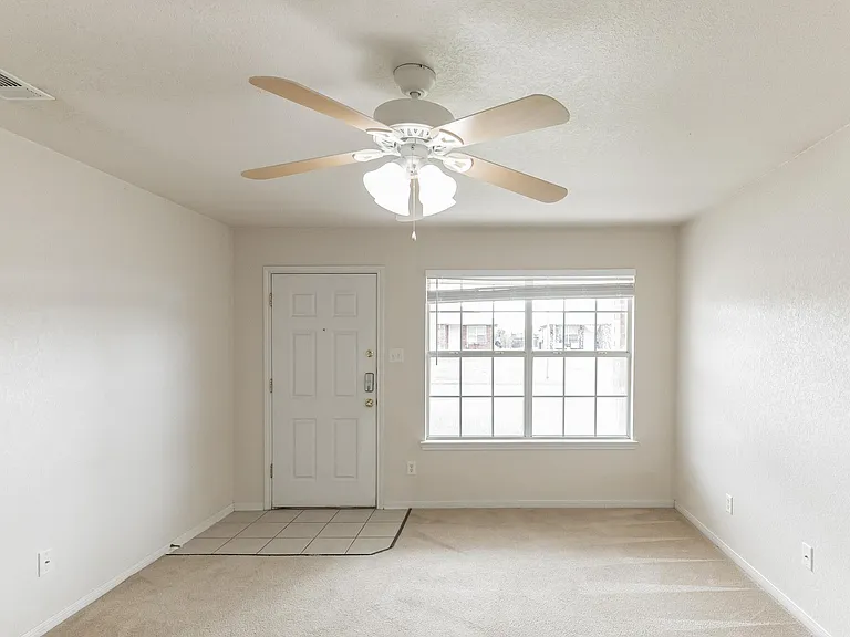 319 Cedar Ridge Dr #A — Photo 7