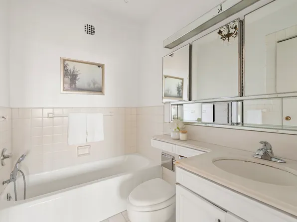 875 5th Avenue image 11 of 19