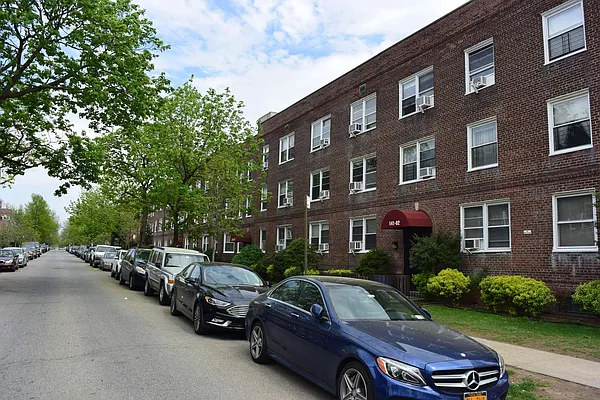 Sold by WRL Realty, LLC | media 13