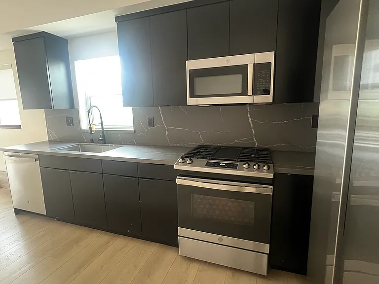 6006 Comey Ave — Photo 13