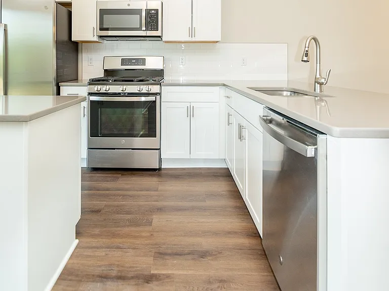 27 Ashbourne Dr — Photo 9