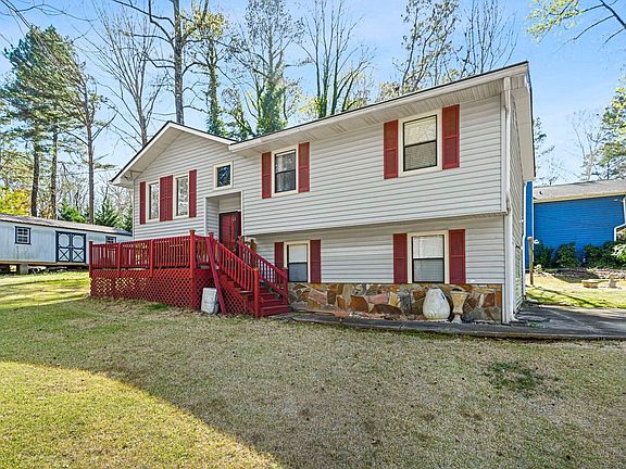 3rd image of 3111 Octavia Ln