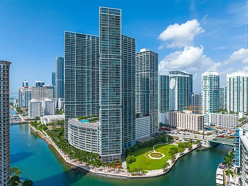 475 Brickell Ave Photo 1