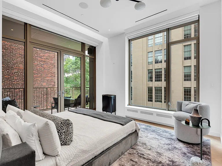 500 W 25th St #4 — Photo 4