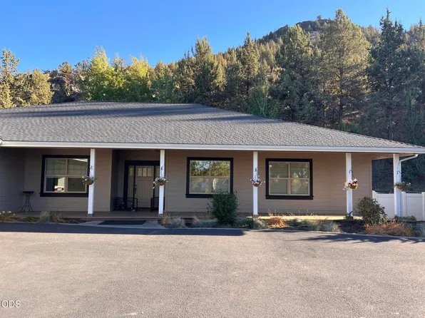 176 SE Resort Ct, Prineville, OR 97754